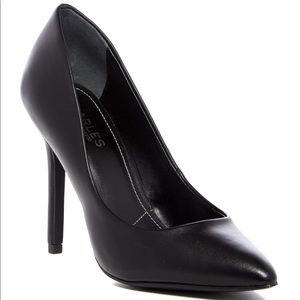 Charles David Palma pumps